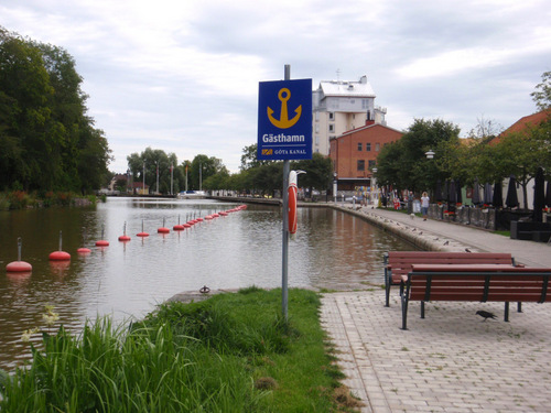 commercial and tourist area on the Kanal.